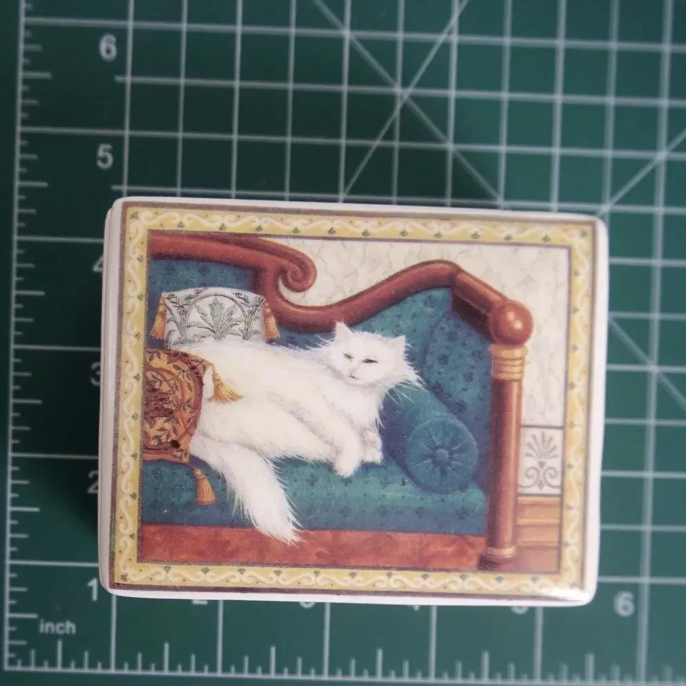 White Persian Cat Ceramic Trinket Box Rectangular Jewelry Keepsake Dish Lid 7oz